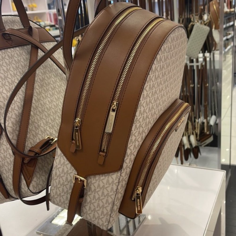 Michael Kors Jaycee Large Zip Pocket Backpack Vanilla - Picture 4 of 16